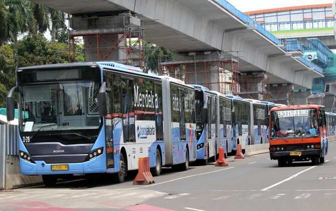 Dampak Aksi Demonstrasi Terhadap Layanan Transjakarta di Jakarta Dampak Aksi Demonstrasi Terhadap Layanan Transjakarta di Jakarta