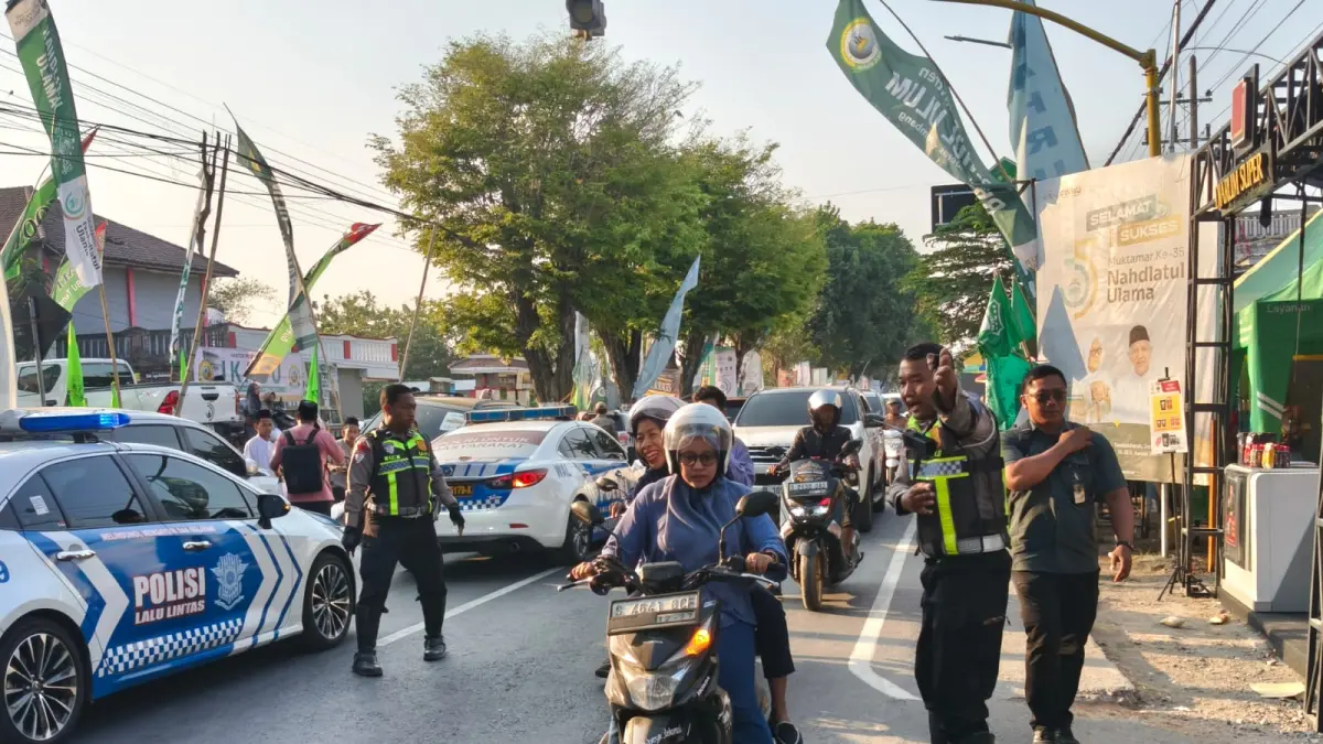 Pengamanan Lalu Lintas Jelang Muktamar ke-35 NU di Jombang Pengamanan Lalu Lintas Jelang Muktamar ke-35 NU di Jombang