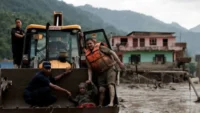 Banjir Bandang Nepal-Tibet: Kesedihan dan Kehilangan Terus Berlanjut