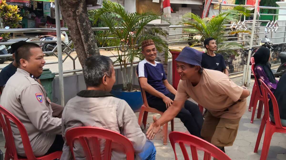 Aipda Reza Fajar A Sambangi Warga Bojong, Dengarkan Aspirasi dan Perkuat Silaturahmi