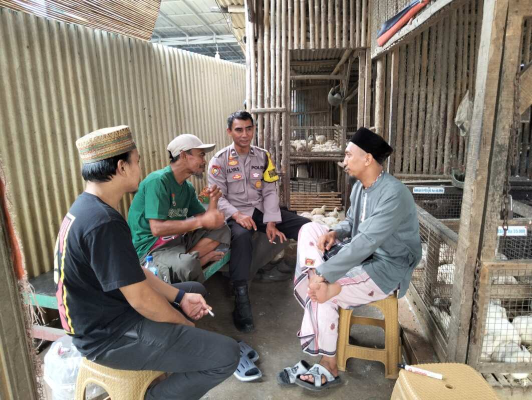 IMG-20260902-WA0081 Bhabinkamtibmas Sambangi Tokoh Agama di Sukamulya, Perkuat Silaturahmi dan Kamtibmas