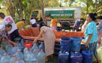 Tanggap Darurat, Kodim Bojonegoro Terus Pasok Puluhan Ribu Liter Air Bersih ke Wilayah Kekeringan