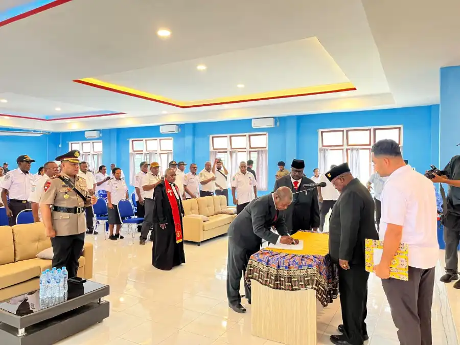 Kapolres Maybrat Hadiri Pelantikan Kadis Sosial, Sinergi Pemerintah dan Polri Diperkuat