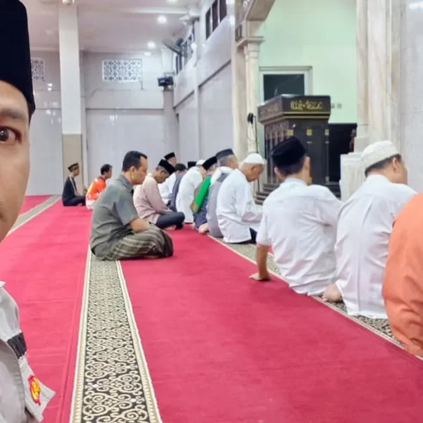 SULING, Aiptu Budiansyah Sambangi Jamaah Masjid Jami Nurrohman Talagasari