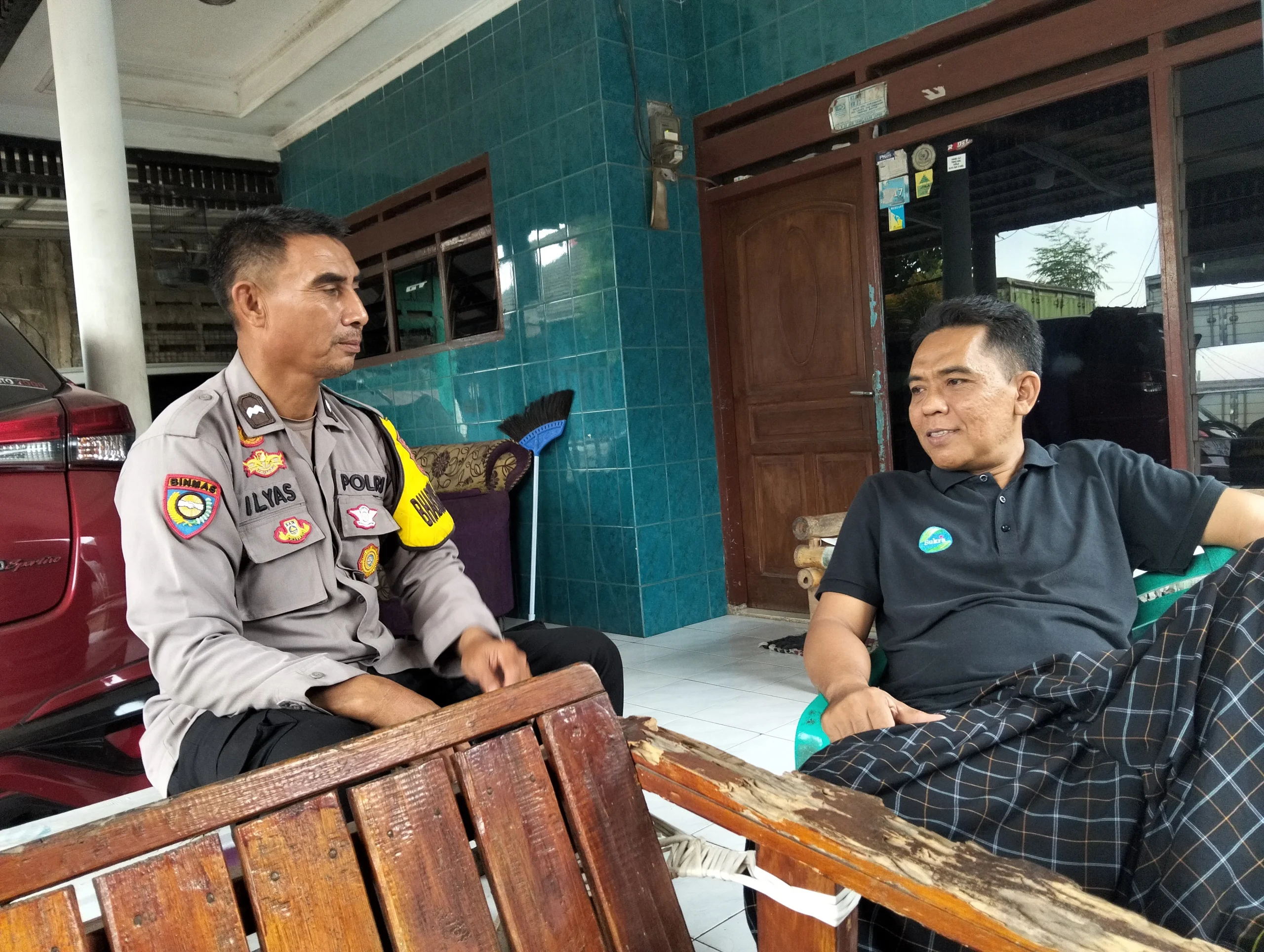 Sambang Tokoh Masyarakat, Aipda Ilyas Perkuat Kamtibmas di Sukamulya