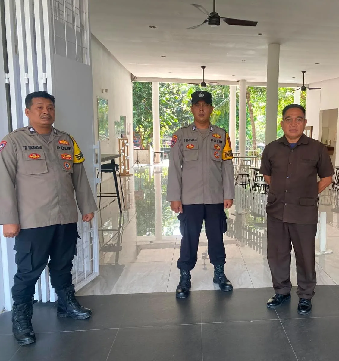 Polsek Cikupa Pantau Kolam Renang Talaga Bestari, Sampaikan Imbauan Kamtibmas