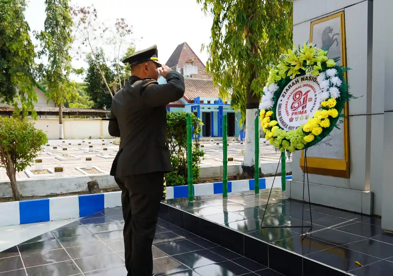 Peringati HUT ke-81 TNI, Kodim Bojonegoro Gelar Ziarah Nasional dan Ajak Generasi Muda Teladani Pahlawan