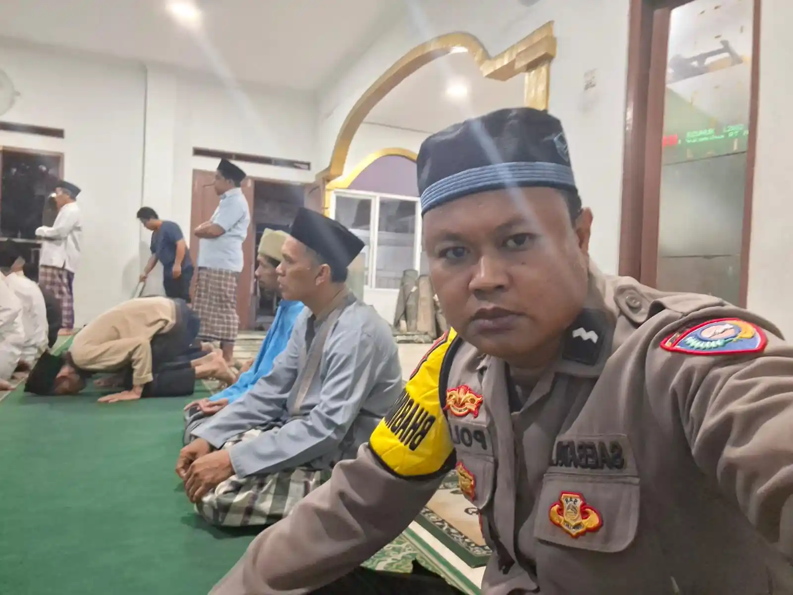 SULING, Aipda S. Hamdi Sambangi Mushola Syukur Yaqien Perkuat Silaturahmi dan Kamtibmas