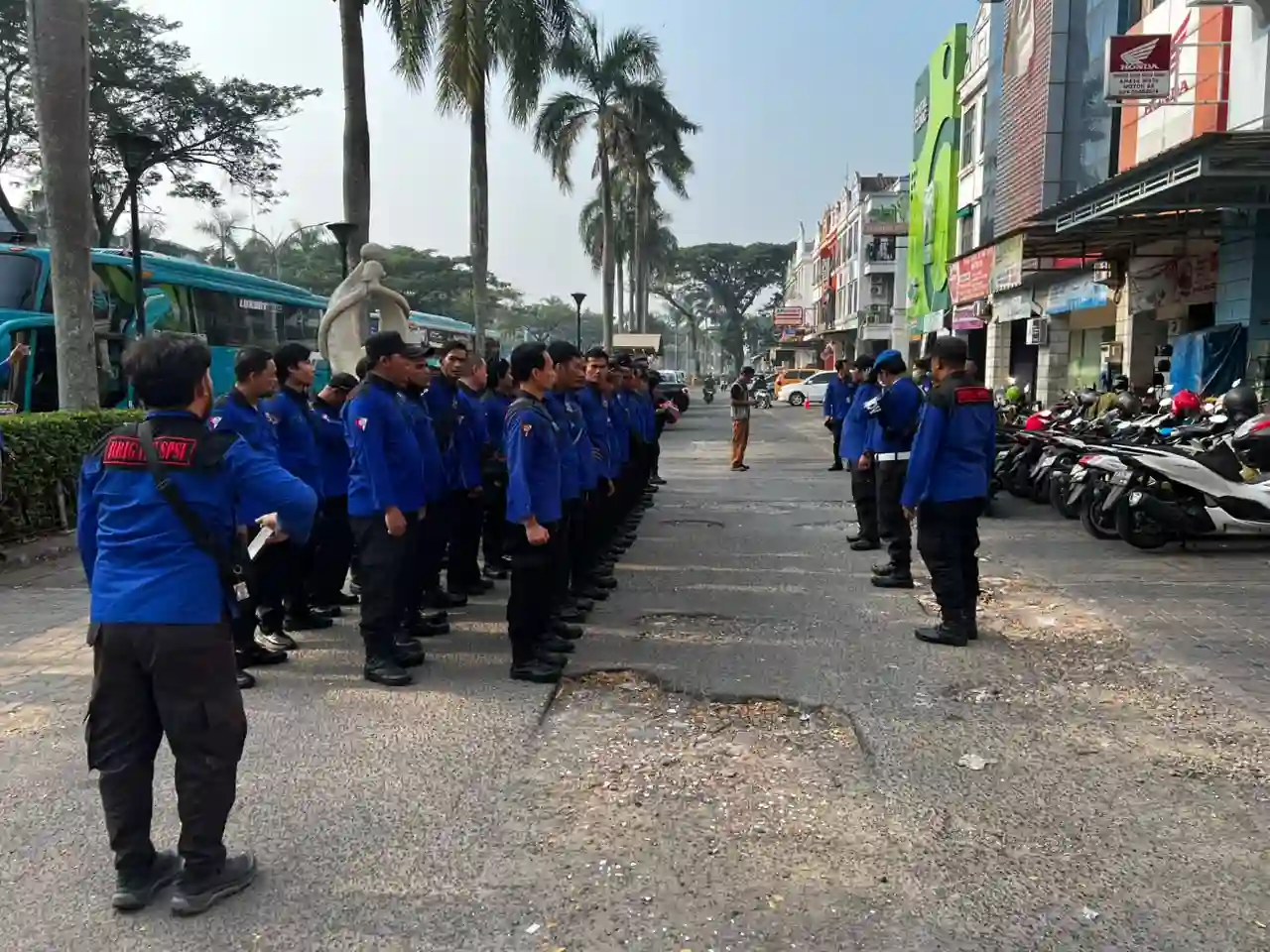 Polsek Cikupa Amankan Keberangkatan Sekitar 120 Massa KSPSI AGN Menuju Gedung DPR RI