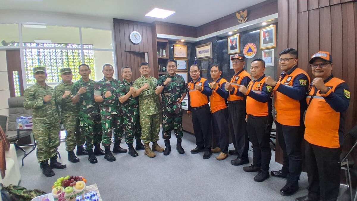 WhatsApp Image 2026-09-01 at 14.45.50 (1) Tim Penyuluh Karhutla Sesko TNI Kunjungi BPBD Kota Samarinda
