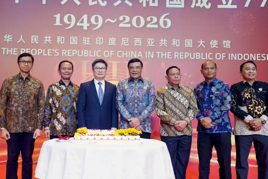 Kasum TNI Bersama Menko Polkam Hadiri Perayaan Hari Nasional ke-77 RRC