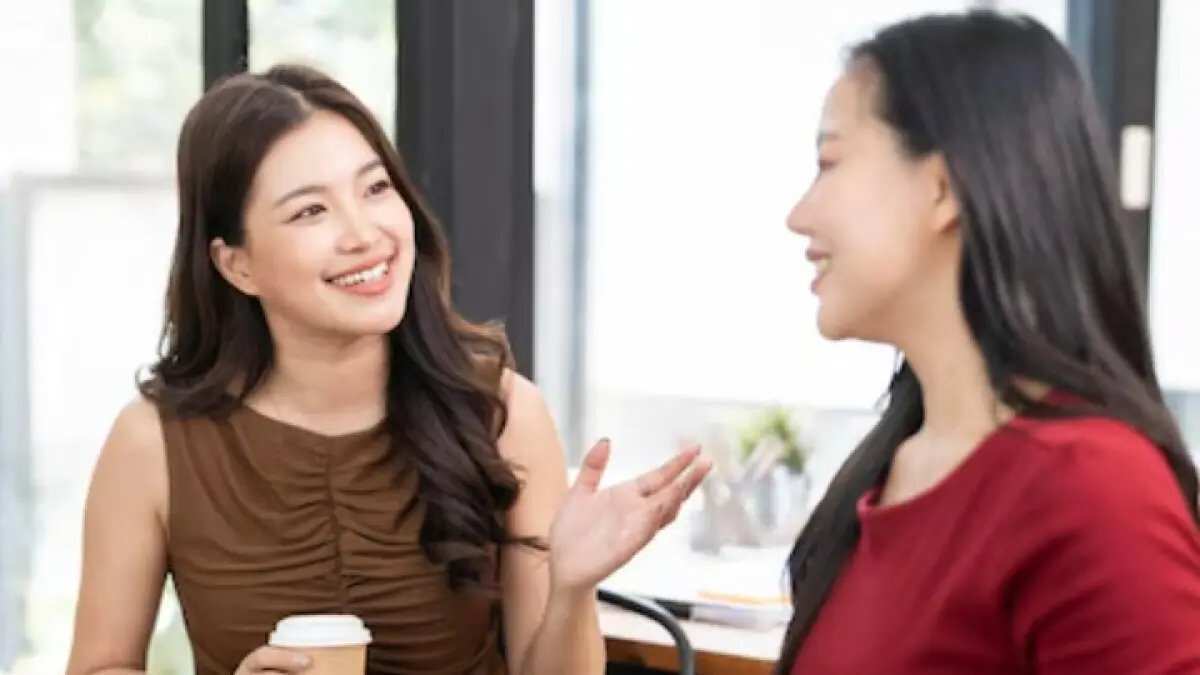 Delapan Kebiasaan untuk Membuat Orang Lain Merasa Nyaman Berbicara Delapan Kebiasaan untuk Membuat Orang Lain Merasa Nyaman Berbicara