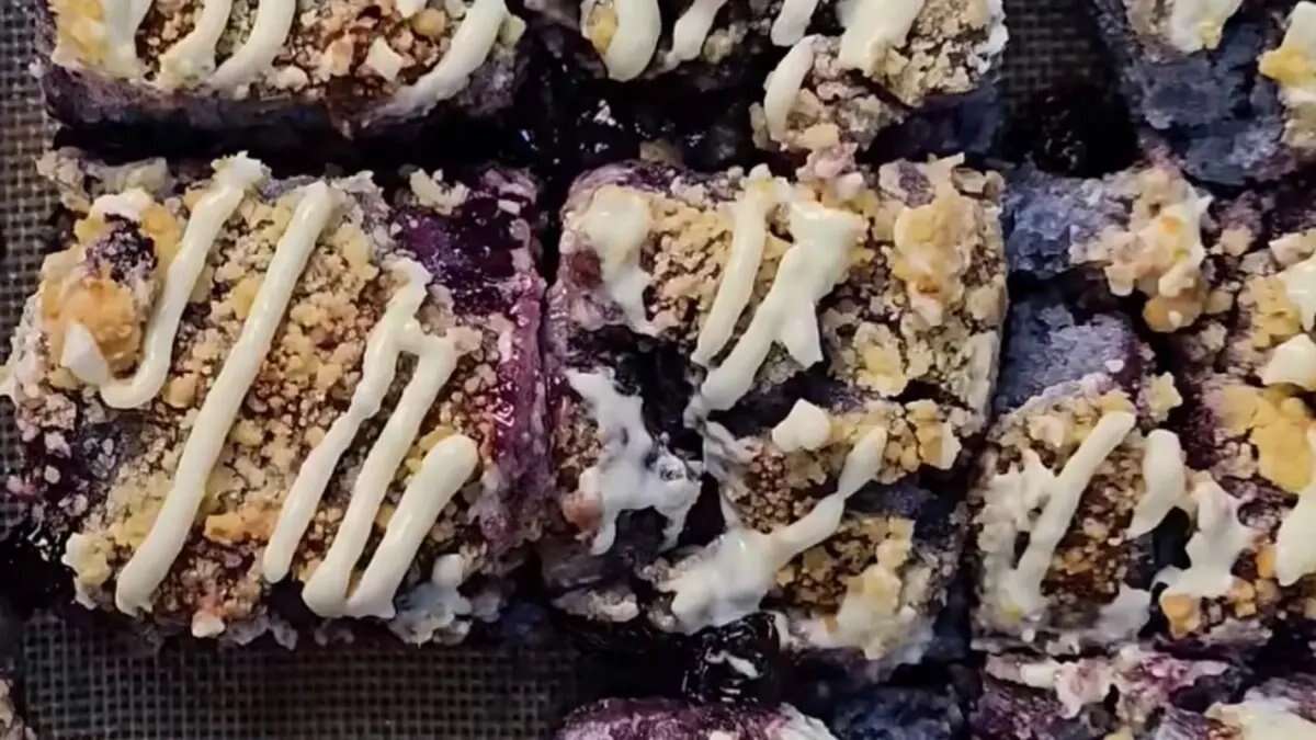 Kreasi Unik Blueberry Cheese Focaccia Tanpa Mixer
