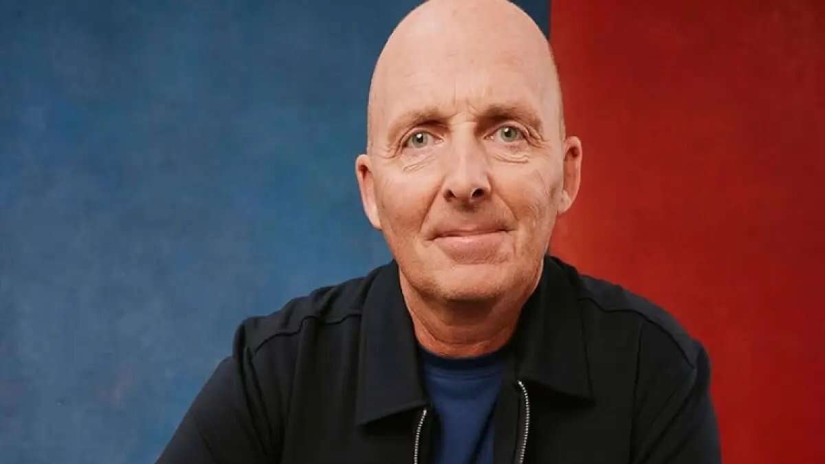 Klarifikasi Kontroversi Mike Dean: Memahami Komentar ‘Permainan Pikiran’