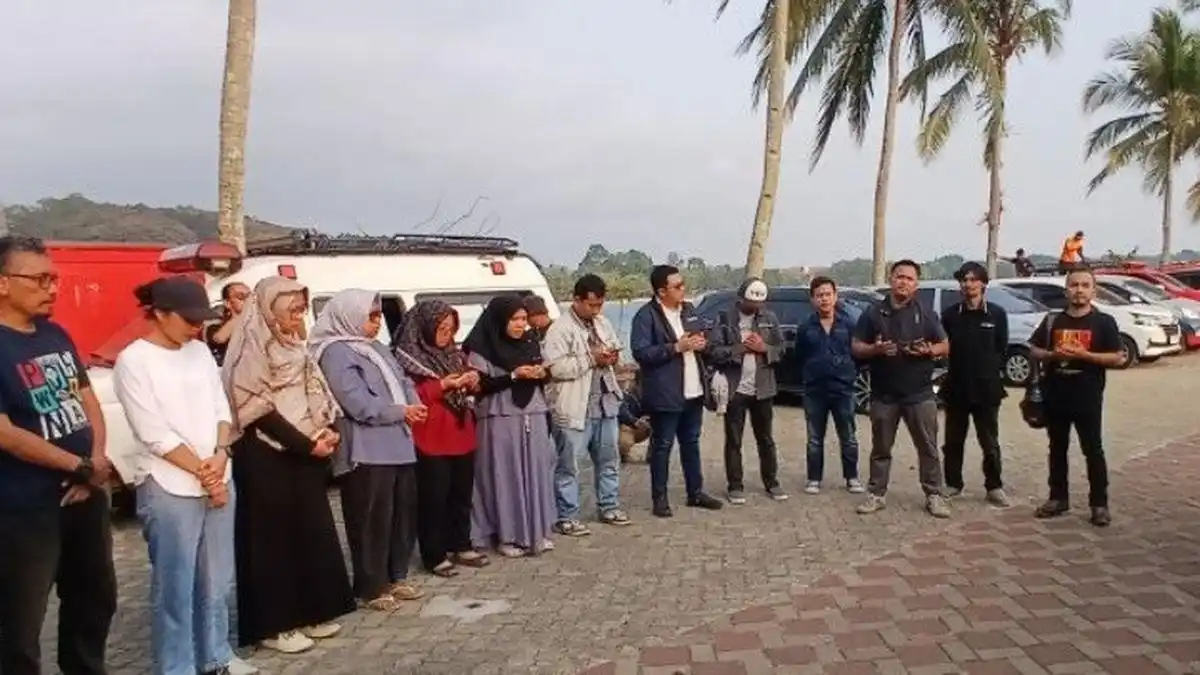 Doa Bersama untuk Keselamatan Jurnalis Hilang Kontak di Selat Sunda