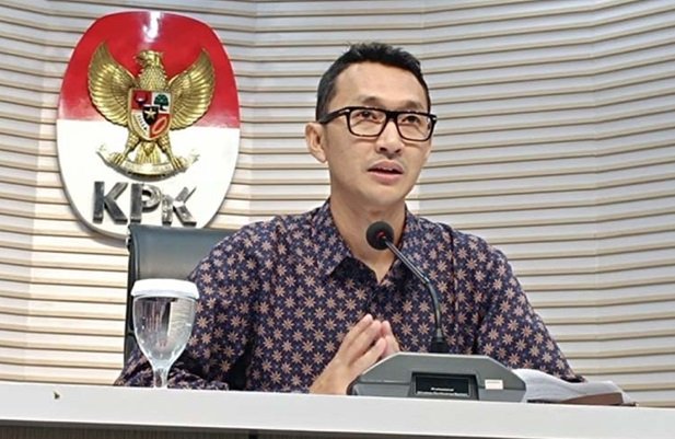 Keterlambatan Pemeriksaan Saksi Kasus Dugaan Korupsi Bupati Lombok Barat Keterlambatan Pemeriksaan Saksi Kasus Dugaan Korupsi Bupati Lombok Barat
