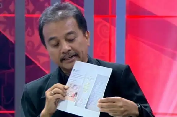 Kejanggalan Dalam Skripsi Jokowi Menurut Roy Suryo