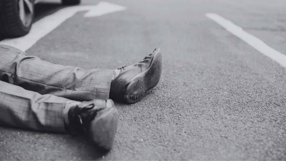 Tragedi Kecelakaan Beruntun di Kembangan: Satu Keluarga Tewas Tragedi Kecelakaan Beruntun di Kembangan: Satu Keluarga Tewas