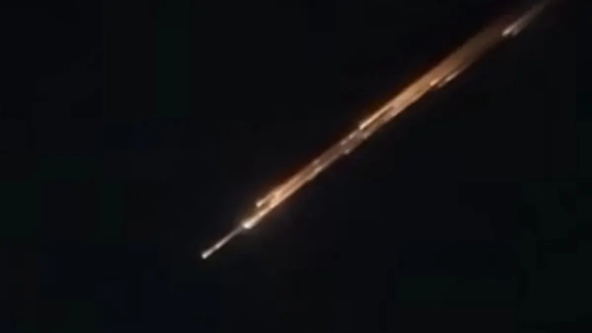 Kejadian Misterius: Penampakan Meteor di Gorontalo