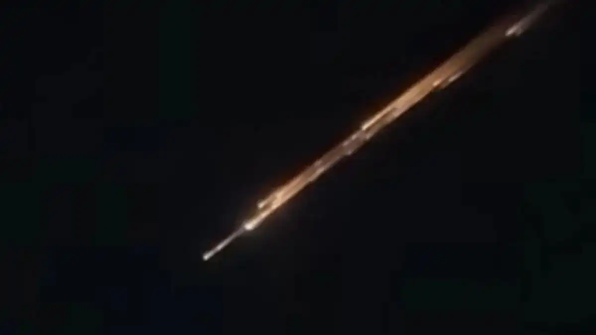 Kejadian Misterius: Penampakan Meteor di Gorontalo