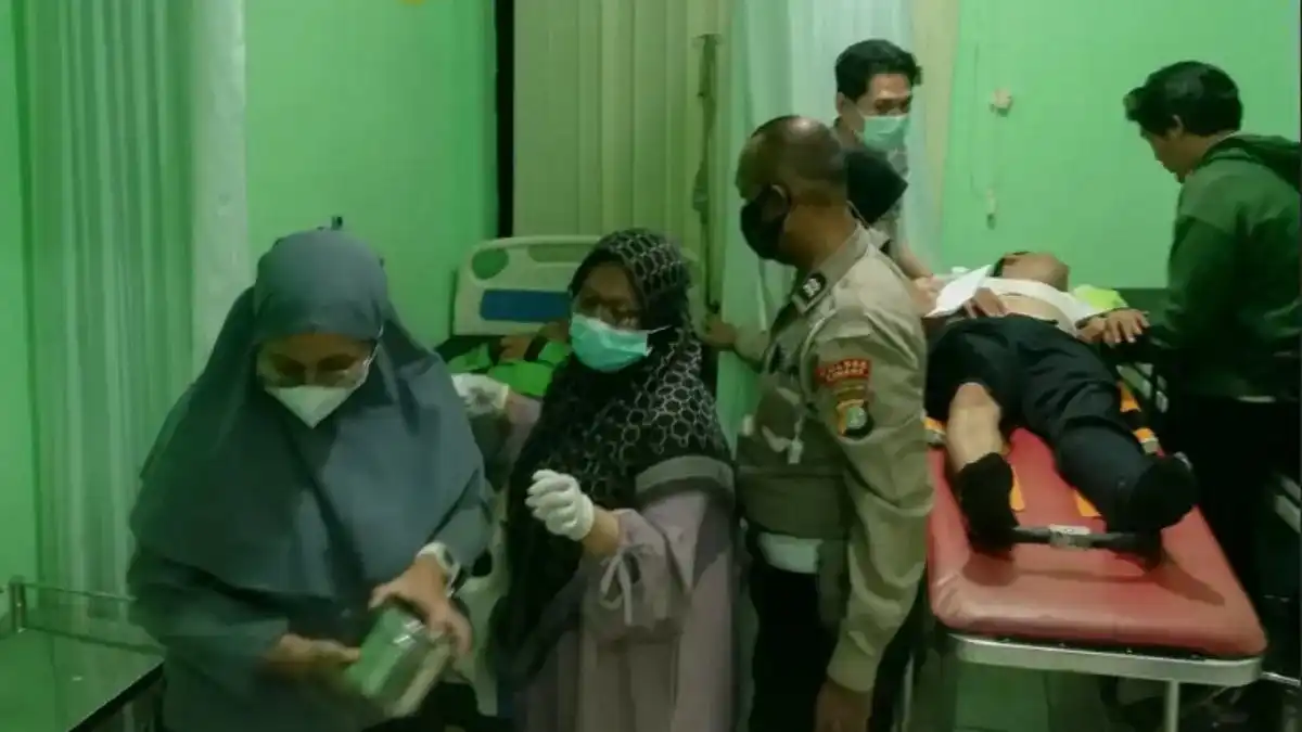 Kecelakaan Motor di Cinere: Dua Pengendara Terluka Akibat Kehilangan Kendali