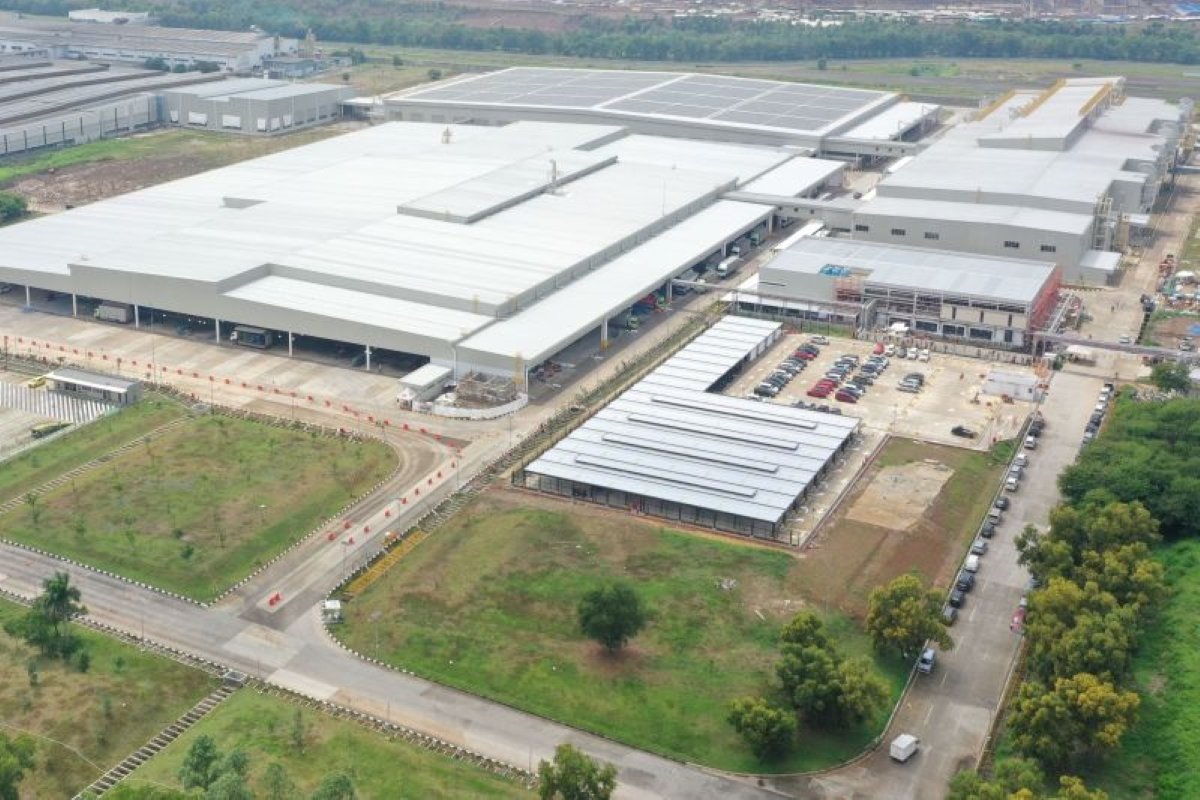 Karawang: Magnet Investasi Terbesar di Jawa Barat Karawang: Magnet Investasi Terbesar di Jawa Barat