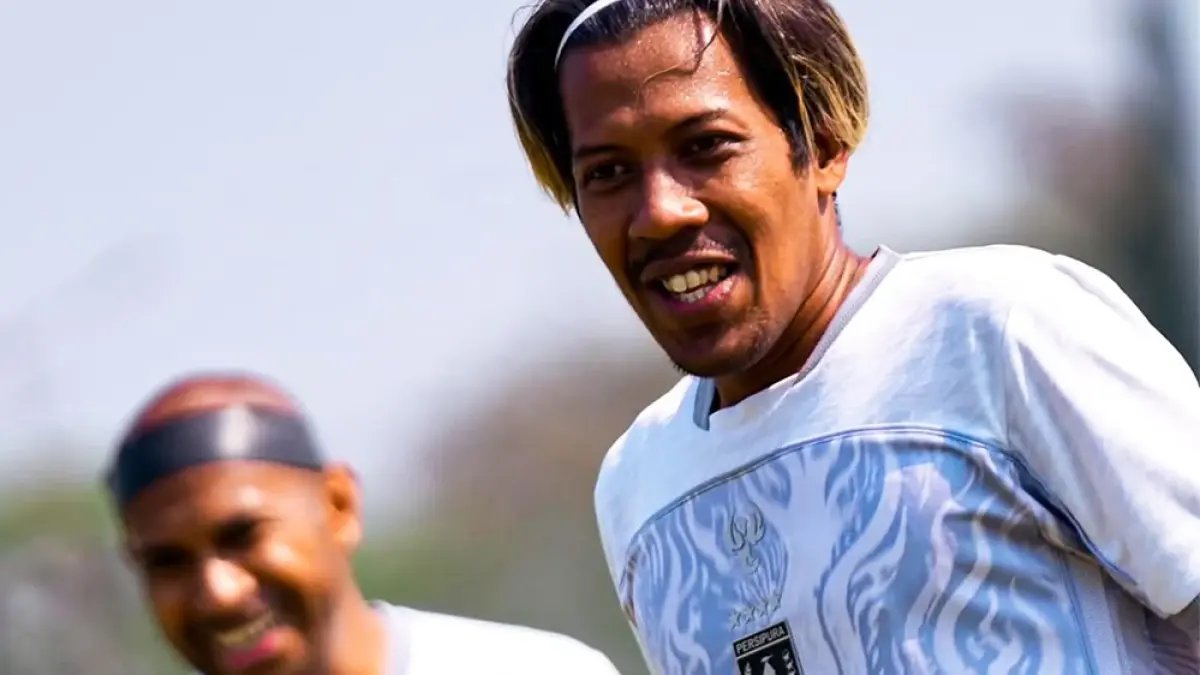 Tantangan Persipura Jayapura Tanpa Suporter: Bima Ragil Harapkan Kebangkitan Tim Tantangan Persipura Jayapura Tanpa Suporter: Bima Ragil Harapkan Kebangkitan Tim