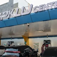 Inovasi Pengisian Cepat untuk Sepeda Motor Listrik