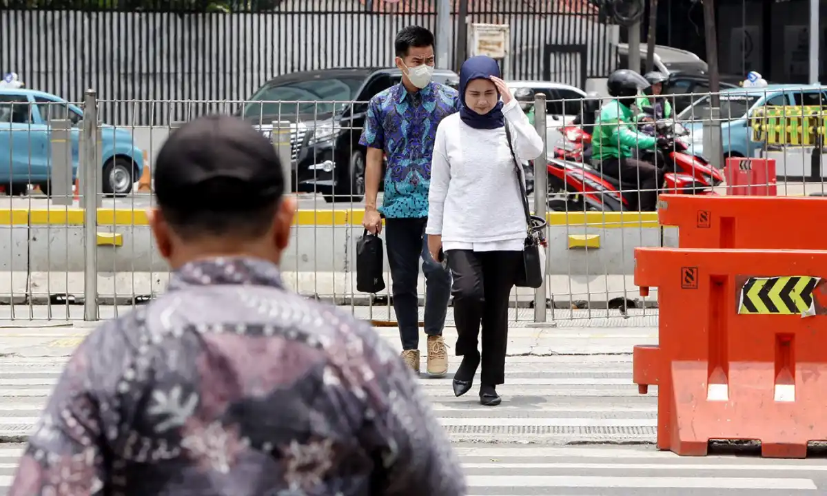 Cuaca Panas dan Angin Kencang Menghiasi Jawa Timur