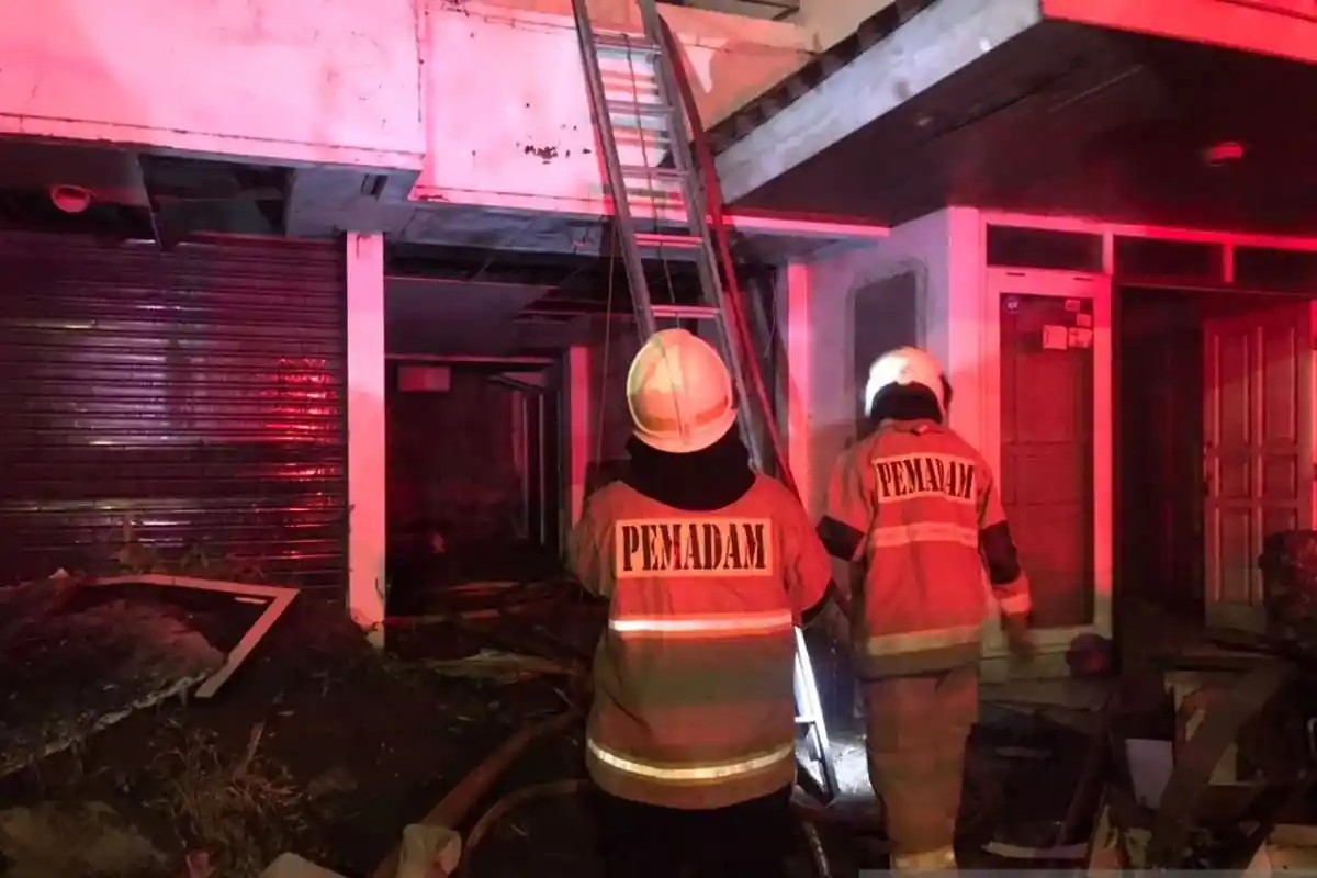 Kebakaran Rumah Kosong di Rawamangun Menyisakan Pertanyaan