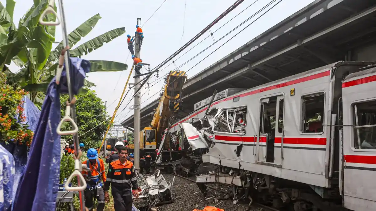 Enam Faktor Penyebab Tabrakan Kereta Api di Bekasi