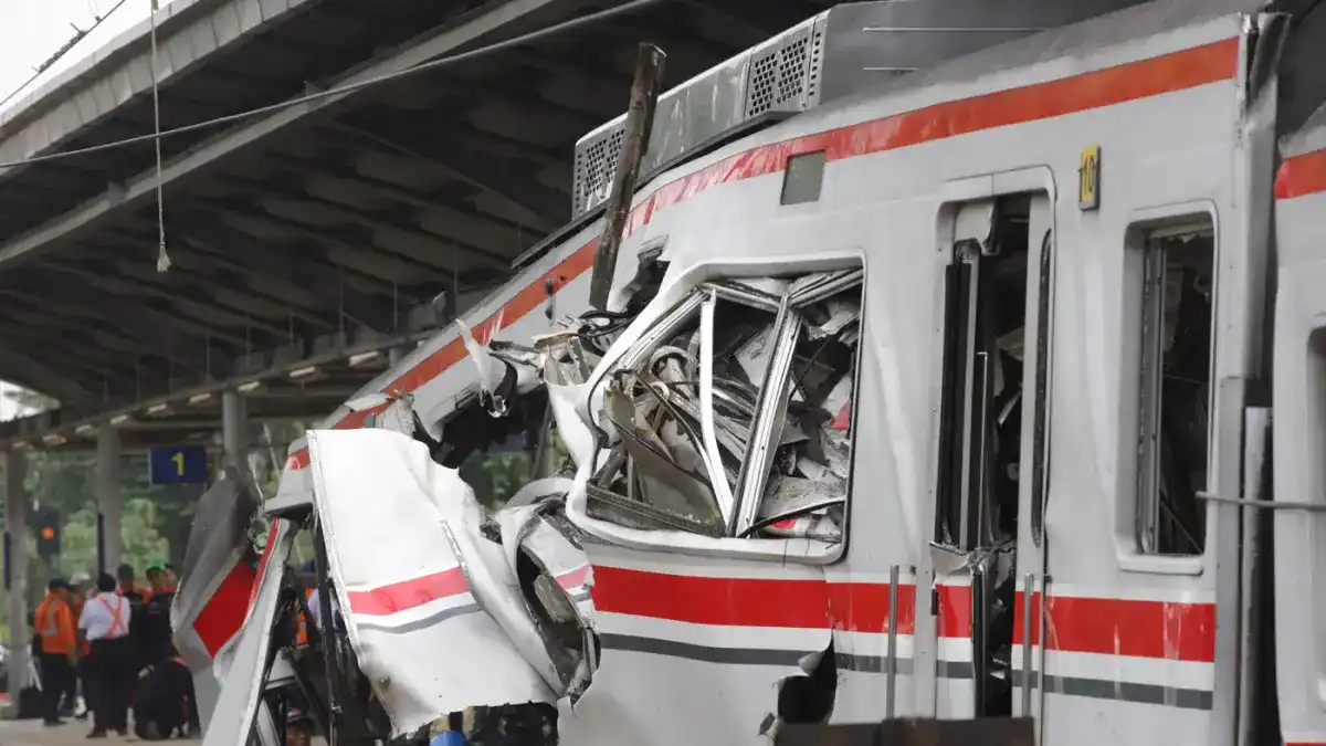 Pihak Berwenang Tindak Tegas Masinis Terkait Kecelakaan Kereta