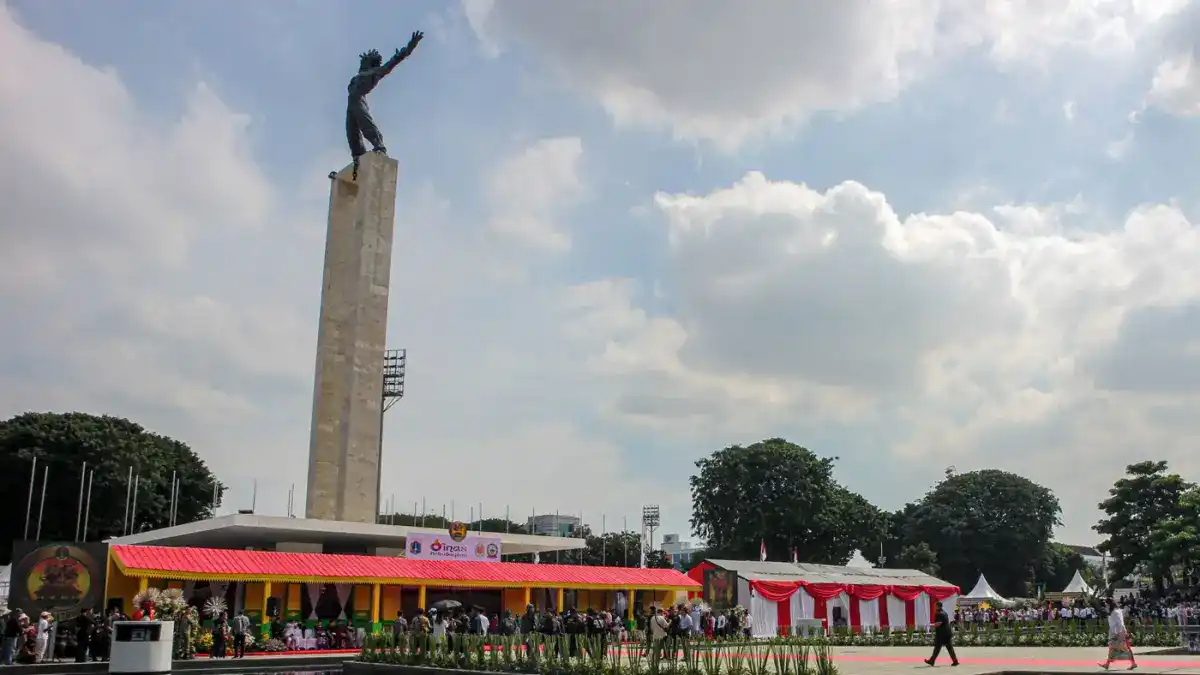 Revitalisasi Lapangan Banteng: Menyiapkan Ruang Publik yang Nyaman Revitalisasi Lapangan Banteng: Menyiapkan Ruang Publik yang Nyaman