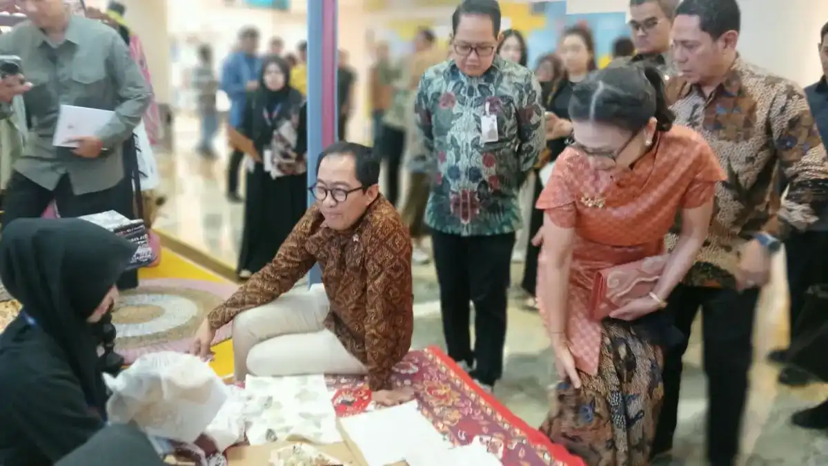Mendorong Pertumbuhan Pasar Batik Jawa Timur Mendorong Pertumbuhan Pasar Batik Jawa Timur