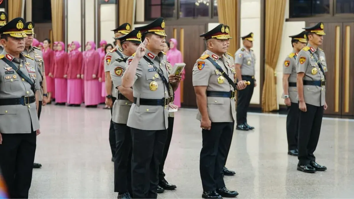 Rotasi juga terjadi pada posisi Asisten Sumber Daya Manusia (AS SDM) Kapolri Rotasi juga terjadi pada posisi Asisten Sumber Daya Manusia (AS SDM) Kapolri