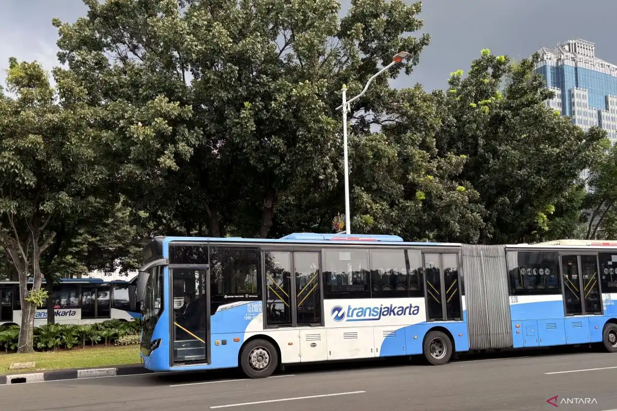 Rangkaian Peristiwa Jakarta Sepekan: Rotasi Pejabat Polda hingga Penyesuaian Tarif TransJakarta