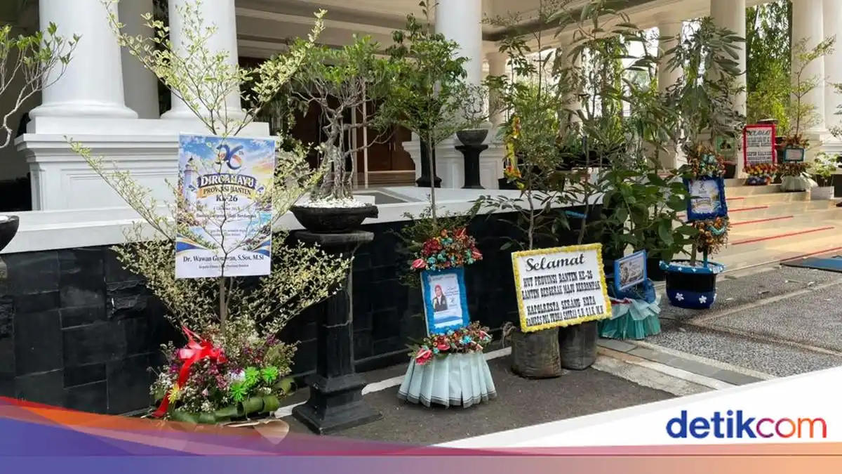 Peringatan HUT ke-26 Banten Diwarnai Kiriman Bibit Pohon untuk Penghijauan