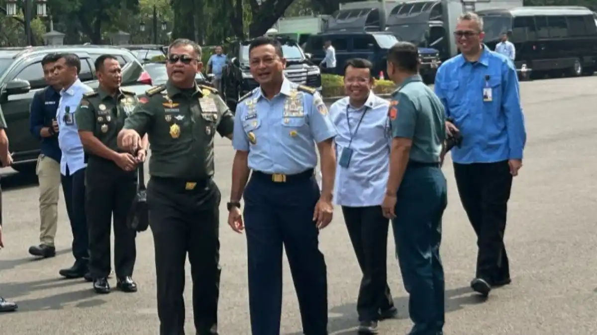 Prabowo Kumpulkan 800 Petinggi TNI-Polri di Istana untuk Pengarahan Prabowo Kumpulkan 800 Petinggi TNI-Polri di Istana untuk Pengarahan