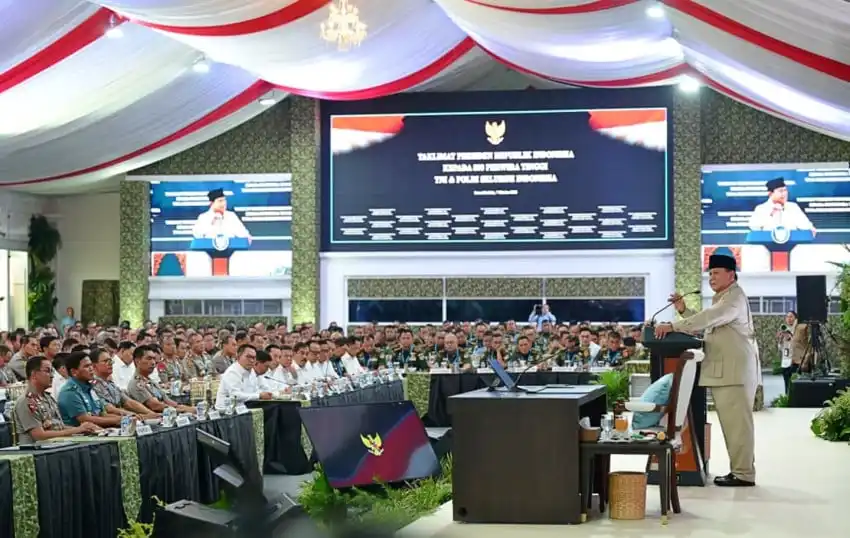 Sikap Prabowo terhadap Penggunaan Kacamata dalam Rekrutmen Calon Prajurit TNI-Polri Sikap Prabowo terhadap Penggunaan Kacamata dalam Rekrutmen Calon Prajurit TNI-Polri