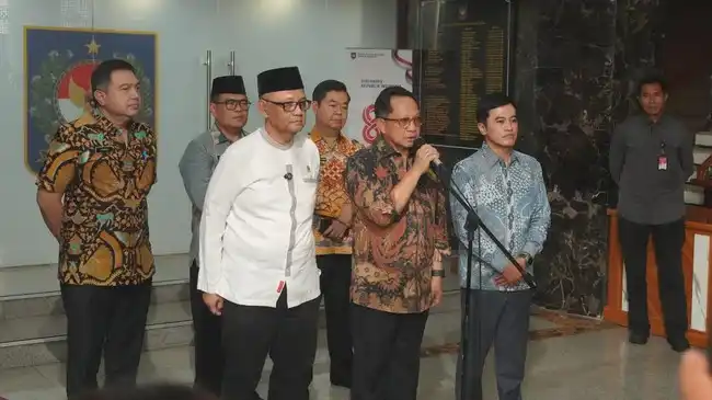 Mendagri Mendorong Pemda Mendukung Pembenahan Keberangkatan Haji
