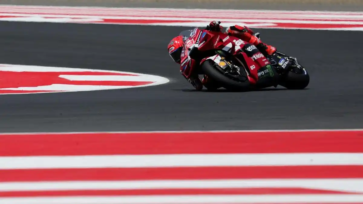 Marc Marquez Menangi Sprint MotoGP Mandalika 2026 Setelah Insiden di Tikungan Pertama