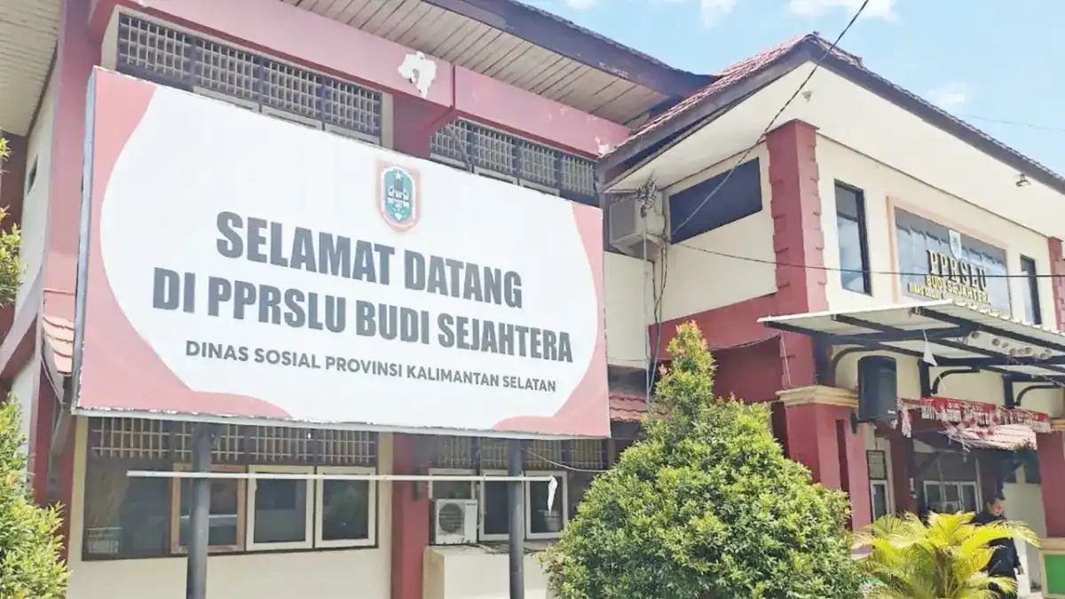 Kabut Asap Pekat, Aktivitas Luar Lansia di Panti Sosial Budi Sejahtera Dibatasi Kabut Asap Pekat, Aktivitas Luar Lansia di Panti Sosial Budi Sejahtera Dibatasi