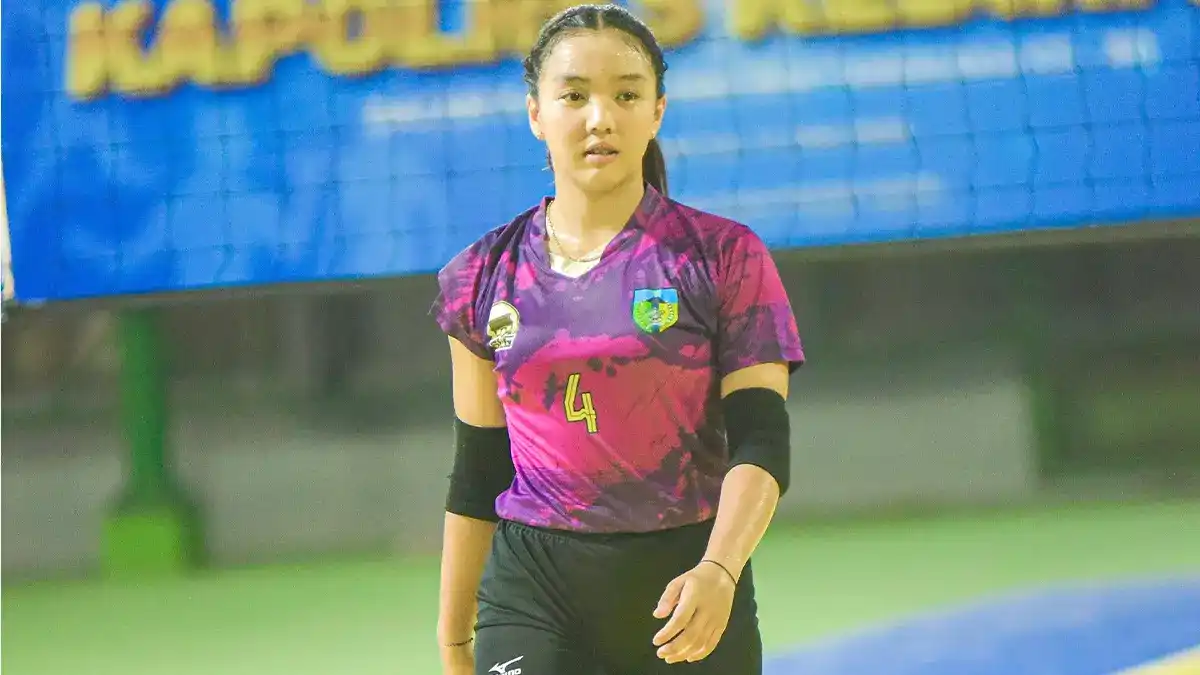 Devalea Meylani dan Peluangnya Membela Dua Wilayah di Ajang Bola Voli Devalea Meylani dan Peluangnya Membela Dua Wilayah di Ajang Bola Voli