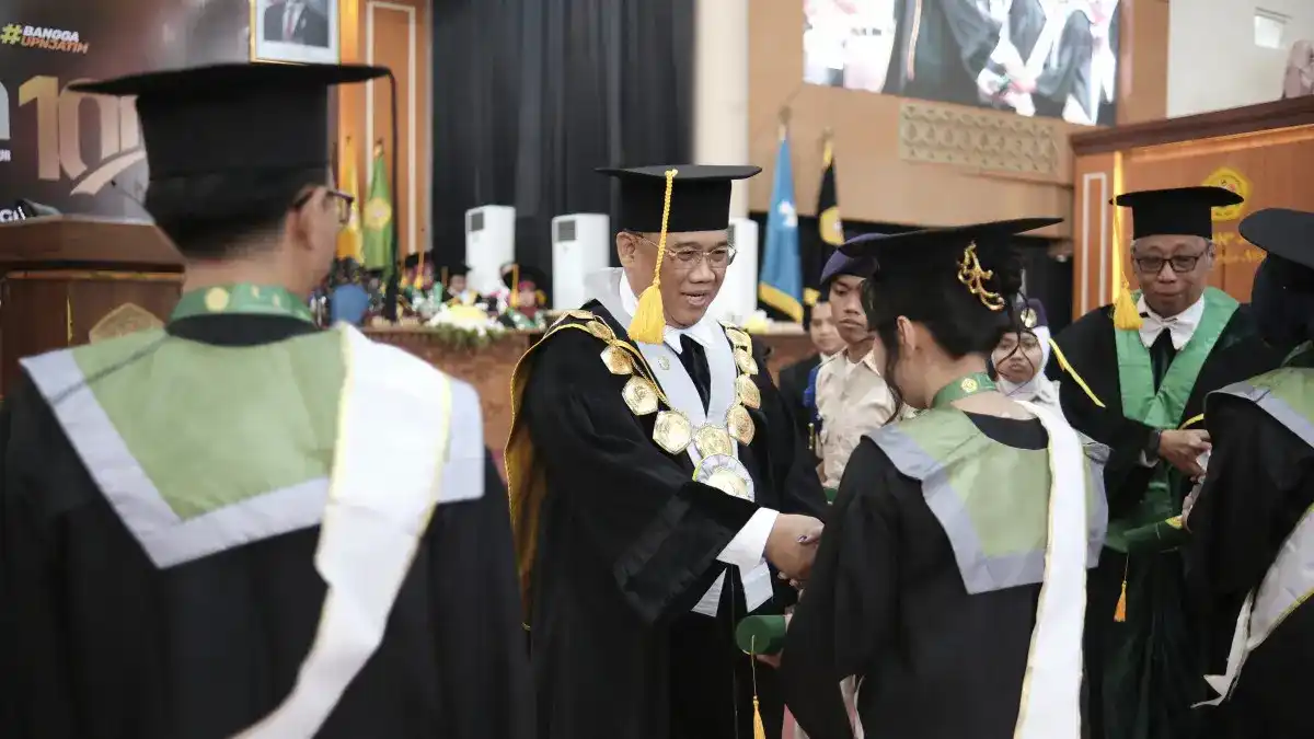Pembagian prosesi digelar dalam empat sesi maraton sepanjang akhir pekan