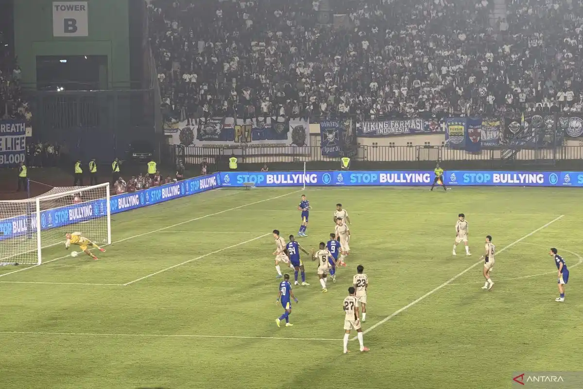Gol Marc Klok selamatkan Persib dari kekalahan atas Dewa United