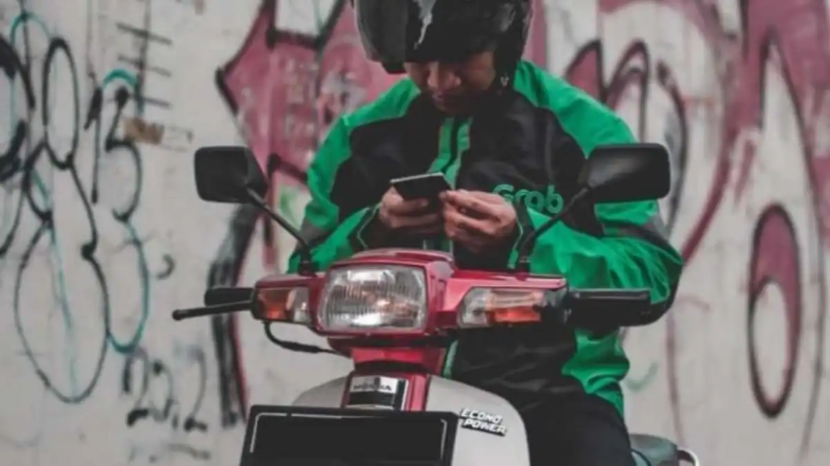 Strategi Mengelola Penghasilan Ojol untuk Menopang Kebutuhan Keluarga