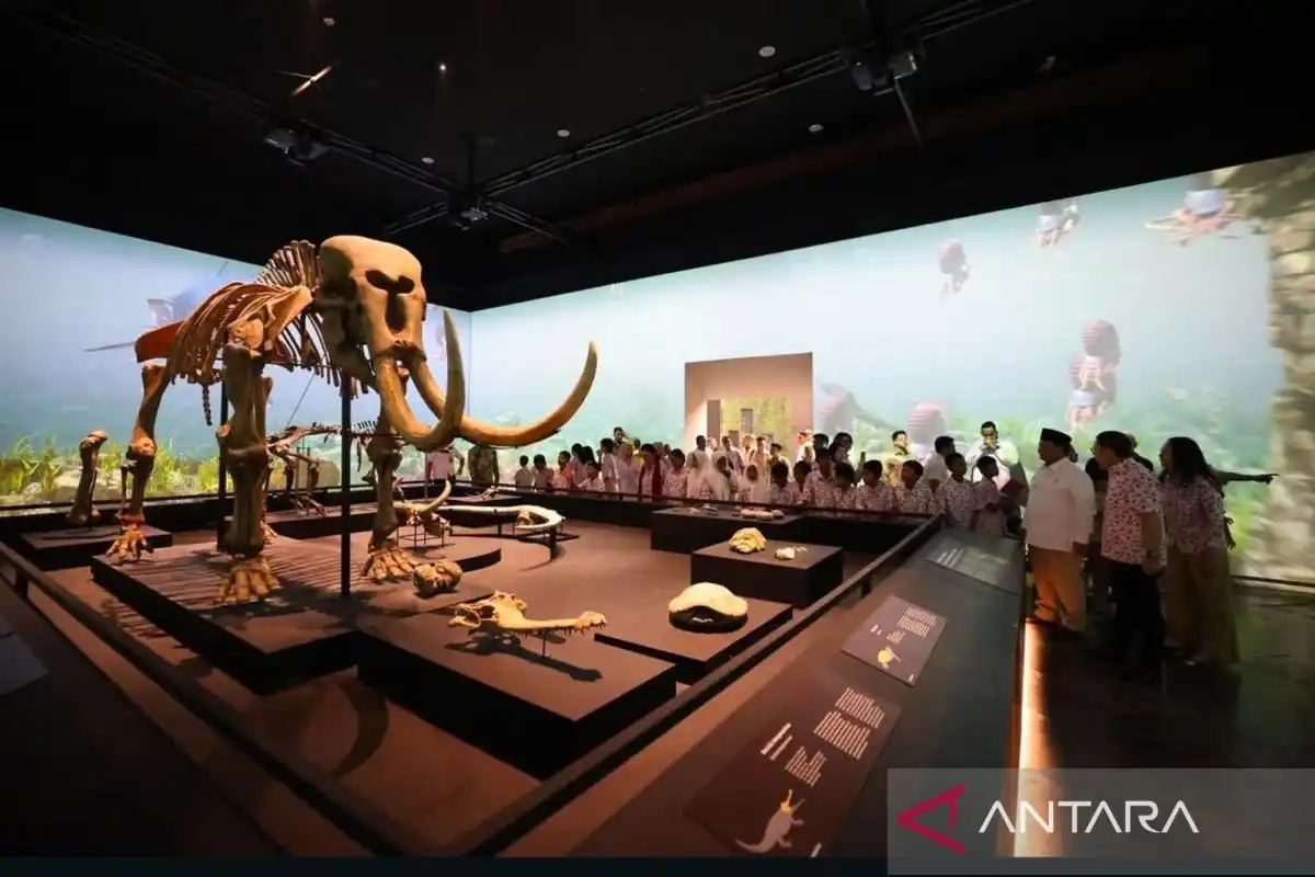 Prabowo Rayakan Hari Museum Indonesia Bersama Anak Sekolah di Museum Gajah