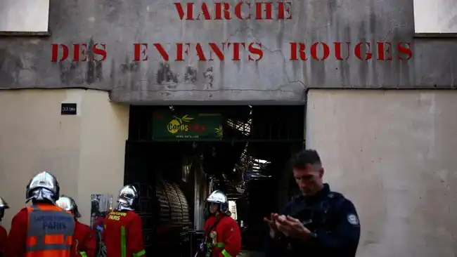 Pasar Tertua di Paris Hancur Dilalap Api dalam Semalam