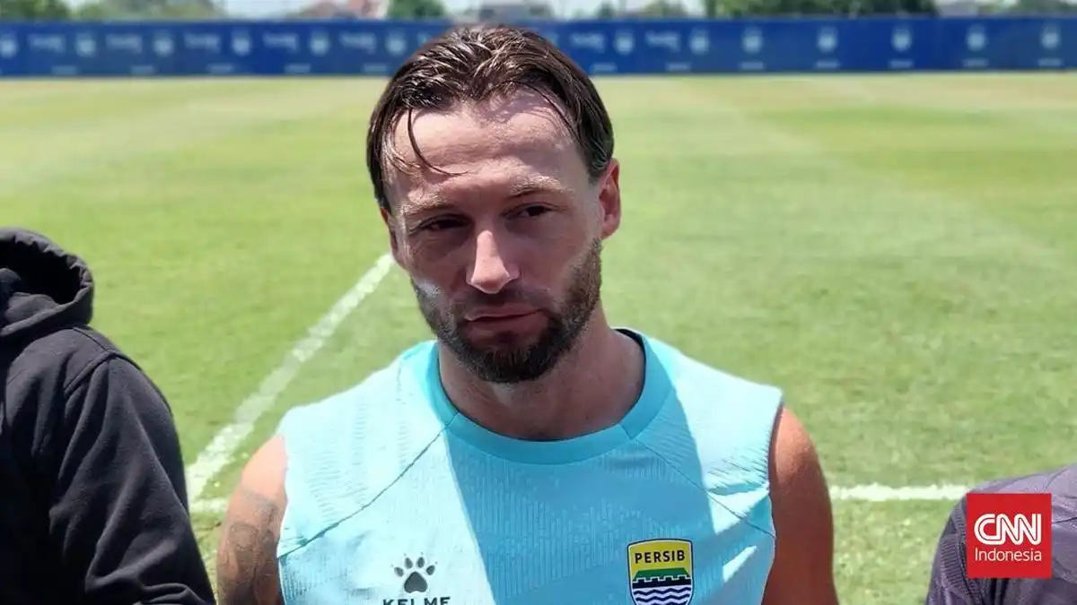 Keterbatasan Fasilitas Persib Disorot di Tengah Padatnya Empat Kompetisi Keterbatasan Fasilitas Persib Disorot di Tengah Padatnya Empat Kompetisi