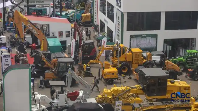 Pembiayaan Alat Berat Tertahan, Proyek Energi Terbarukan Diandalkan Jadi Penggerak Baru Pembiayaan Alat Berat Tertahan, Proyek Energi Terbarukan Diandalkan Jadi Penggerak Baru